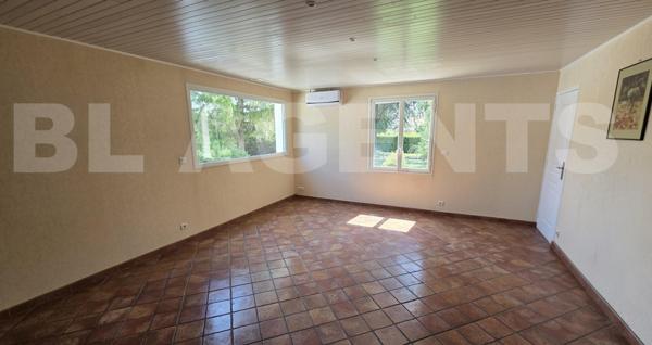 Maison avec jardin arboré et double garage – Castres Ouest