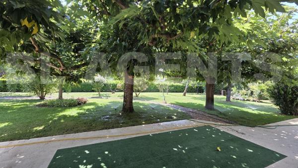 Maison avec jardin arboré et double garage – Castres Ouest