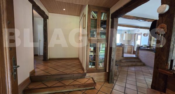 Maison avec jardin arboré et double garage – Castres Ouest