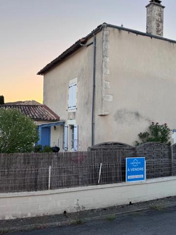 Maison à vendre 5 pièces  (79)