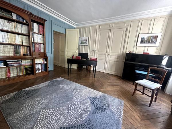 Maison familiale Nevers-Hyper Centre-Ville Maison  7 pièce(s) 204 m2