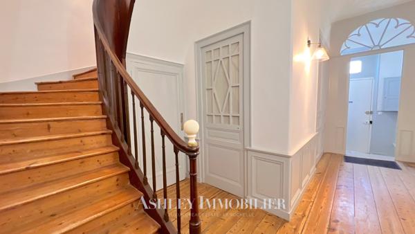 APPARTEMENT TYPE 2 A LOUER 300 M DU MARCHÉ CENTRAL