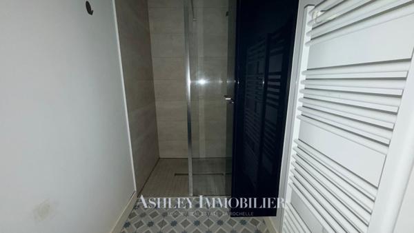 APPARTEMENT TYPE 2 A LOUER 300 M DU MARCHÉ CENTRAL