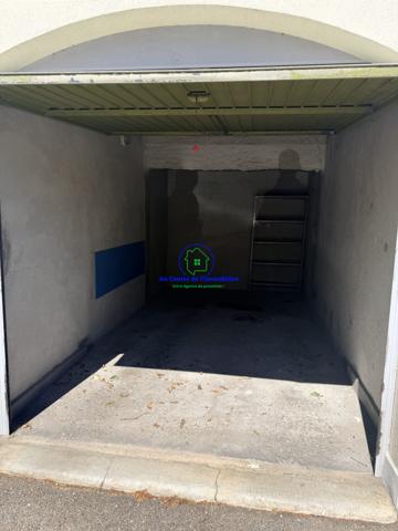 Appartement T3 avec exterieur et garage