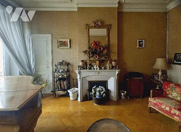 6è, appartement traversant T5 148 m² à rénover, cave et 2 chambres de service de 11 m² env, au calme