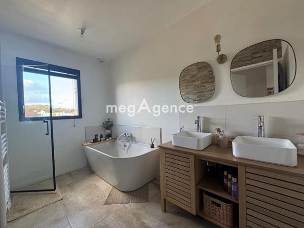 Maison à Caudan, 56850 - 5 pièces 96m²