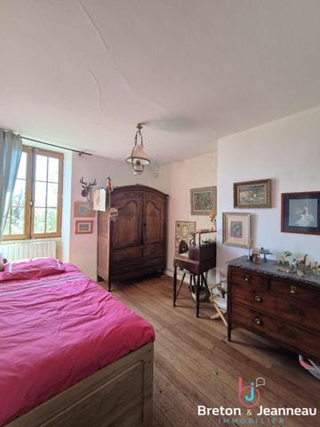 Corps de ferme sur 8 hectares secteur Domfront