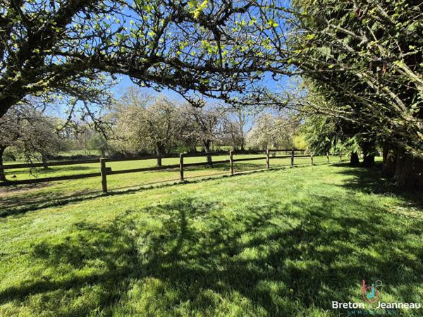 Corps de ferme sur 8 hectares secteur Domfront