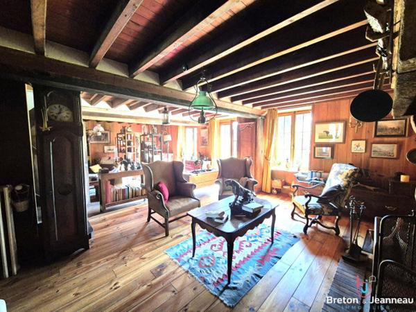 Corps de ferme sur 8 hectares secteur Domfront