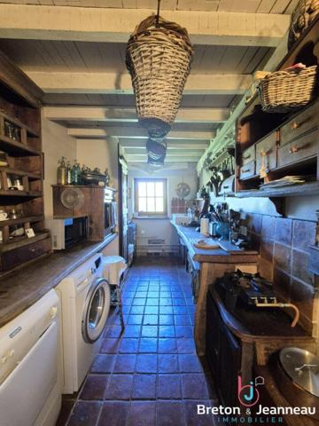 Corps de ferme sur 8 hectares secteur Domfront