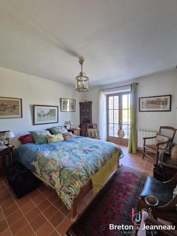 Corps de ferme sur 8 hectares secteur Domfront