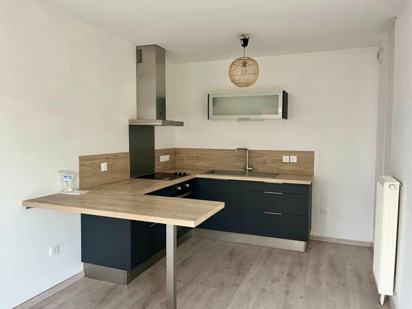 Appartement 2 pièces 41m2 avec terrasse et place de stationnement à BAISIEUX (59)