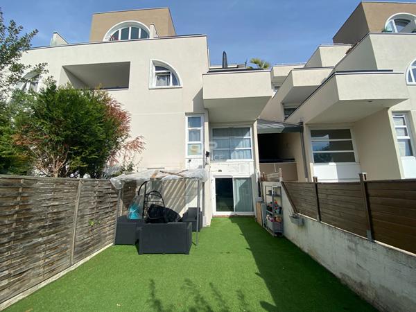 À vendre : Appartement spacieux de 5 pièces à Cergy, La Sébille €239 800 ** - Référence 11090