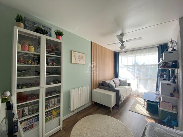 À vendre : Appartement spacieux de 5 pièces à Cergy, La Sébille €239 800 ** - Référence 11090