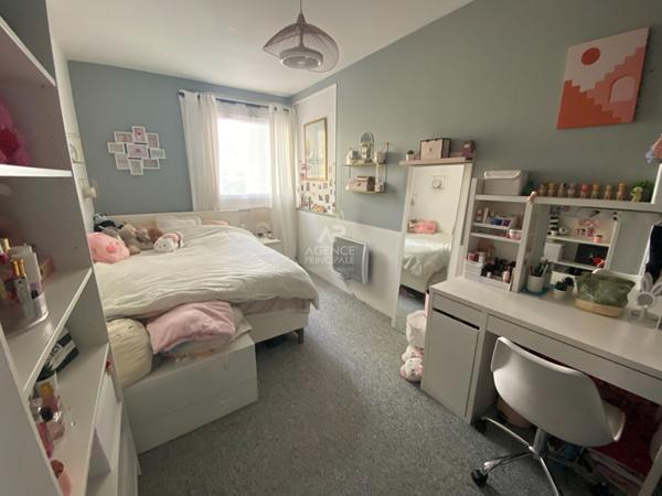 À vendre : Appartement spacieux de 5 pièces à Cergy, La Sébille €239 800 ** - Référence 11090