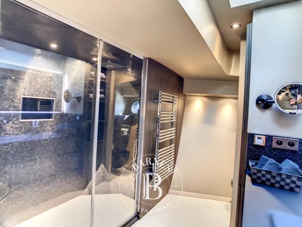 Paris 8ème, Appartement 2 Chambres -  109 m² à vendre