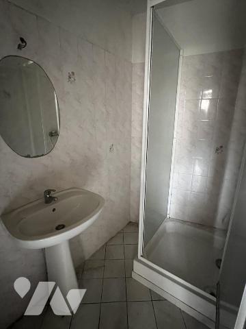 LA FERTE MACE, maison de ville T3 à rénover avec cour