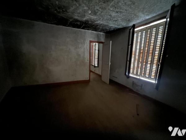 LA FERTE MACE, maison de ville T3 à rénover avec cour