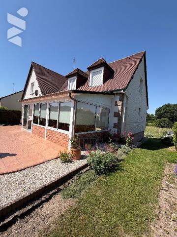 A SAINT GERMAIN DU CORBEIS proche d ALENCON, une maison à usage d'habitation (184m²) 6 chambres