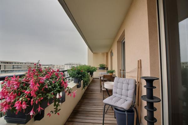 Appartement Suresnes 3 pièces 78 m² avec balcon de 12 m² + cave et parking