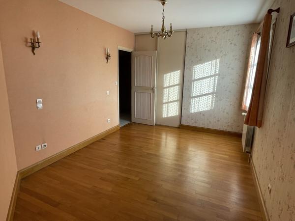 MAISON 3 CHAMBRES AVEC GARAGE ET JARDIN
