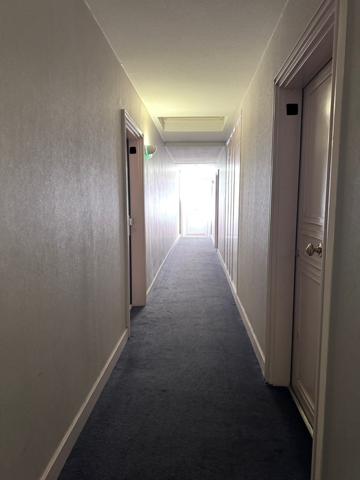 Sarcelles Village Appartement récent de 2 pièces + Pkg double!