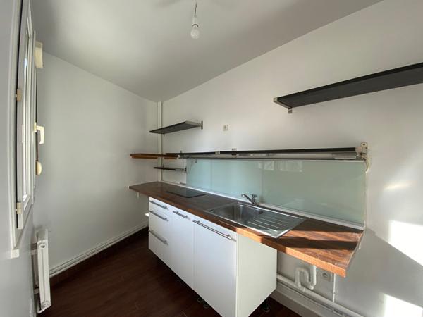 La Garenne Colombes - rue léon Maurice Nordmann - studio de 31 m2 - balcon