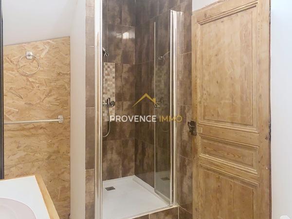 Gignac-la-Nerthe (13180) Domaine arboré et sécurisé réservé aux retraités - T2 avec terrasse privative