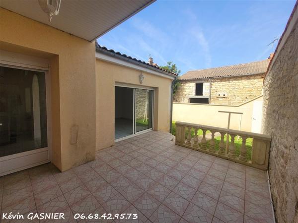 L'ISLE D'ESPAGNAC (16340) : Maison de 112m2 + garage