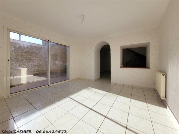 L'ISLE D'ESPAGNAC (16340) : Maison de 112m2 + garage