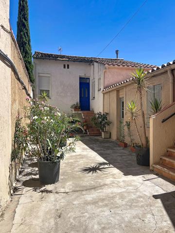 MAISON AVEC JARDIN LUXURIANT DE 185 m² EN PLEIN CŒUR DE VILLE, PERPIGNAN