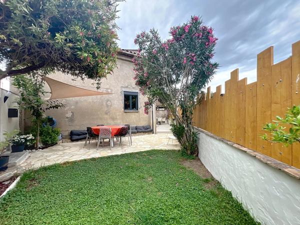 AUTHENTIQUE MAISON DE CARACTERE RENOVEE AVEC GOUT, TORREILLES, PROCHE MER