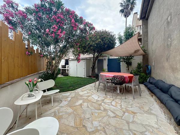 AUTHENTIQUE MAISON DE CARACTERE RENOVEE AVEC GOUT, TORREILLES, PROCHE MER