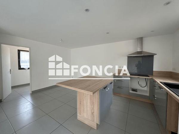 Location Maison 5 pièces 107.7 m² - Lotissement LES COTEAUX FLEURIS Trebes 11800