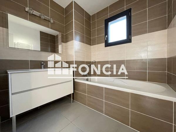 Location Maison 5 pièces 107.7 m² - Lotissement LES COTEAUX FLEURIS Trebes 11800