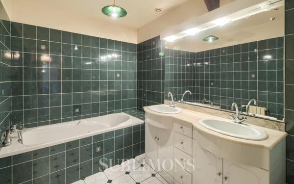 Maison 8 pièces 210 m²
