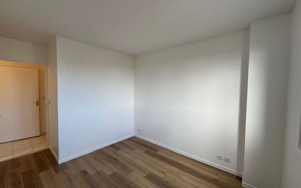 Appartement à louer    4 pièces • 86 m2 Montigny-le-Bretonneux