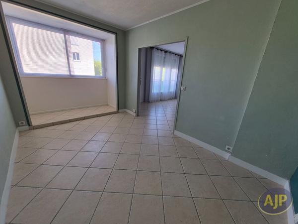 Location appartement Reze : 845 € - AJP Immobilier Rezé
