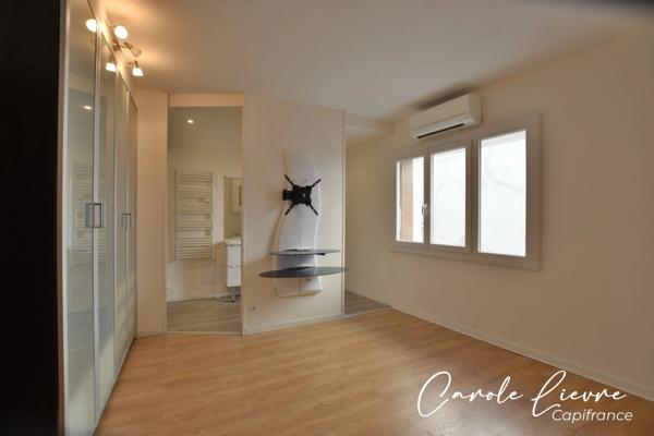 Maison avec grande terrasse, garage et appartement indépendant