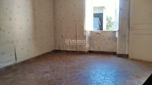 Corps de ferme à rénover aurilhan