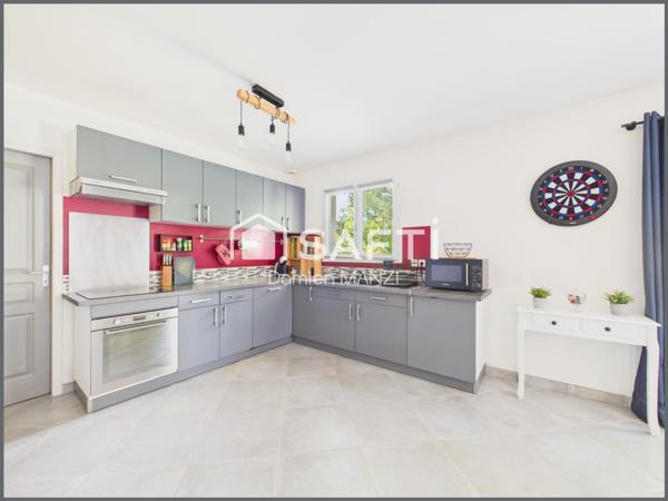 MAISON T4 AVEC GRAND TERRAIN