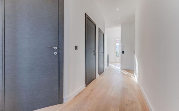 Appartement à vendre    3 pièces • 83 m2 Nice