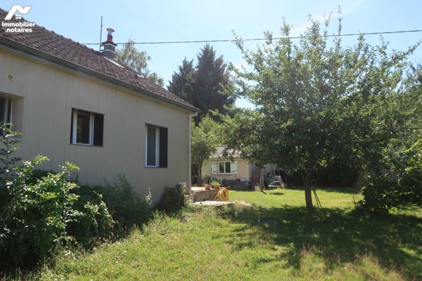 Au calme, proche de SAINT-FARGEAU, pavillon de 120m2 avec isolation extérieure et photovoltaïque