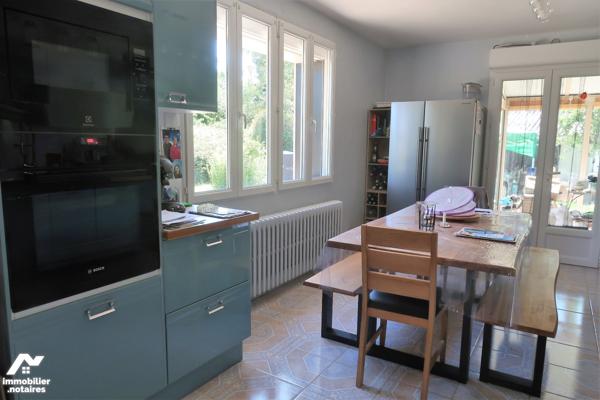 Au calme, proche de SAINT-FARGEAU, pavillon de 120m2 avec isolation extérieure et photovoltaïque