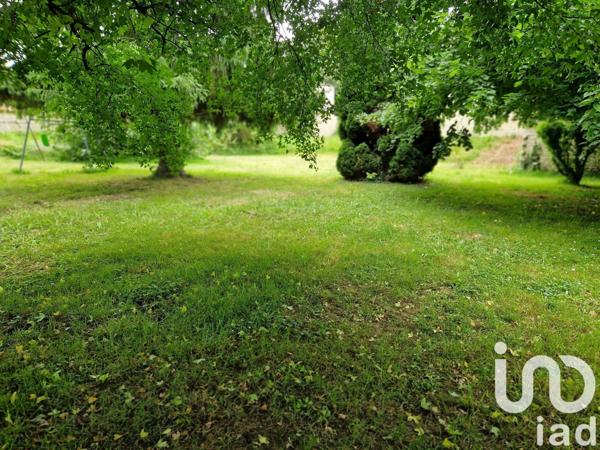 Maison 12 pièces de 567 m² à Frontenay-Rohan-Rohan (79270)