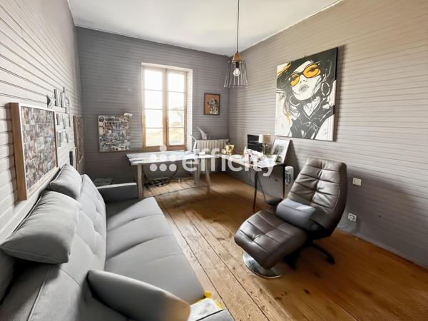 Maison 6 pièces - 236 m²