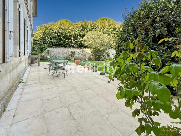 Maison 6 pièces - 236 m²