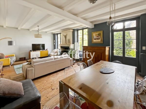 Maison 6 pièces - 236 m²