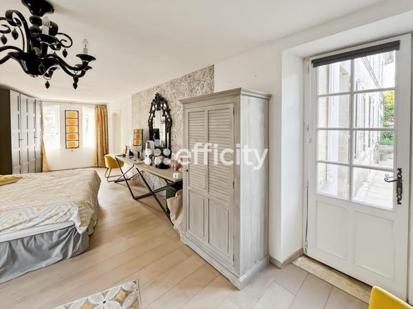 Maison 6 pièces - 236 m²