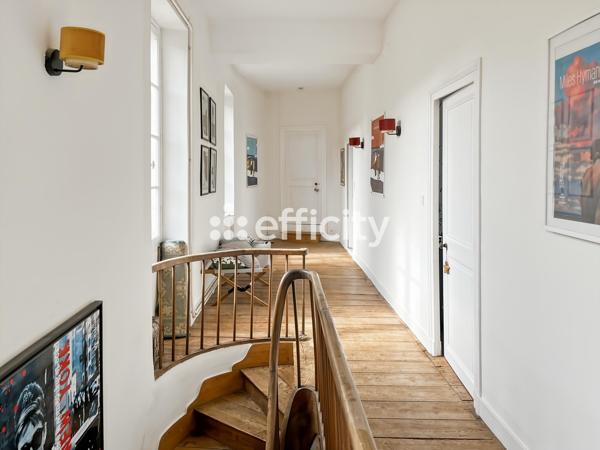 Maison 6 pièces - 236 m²